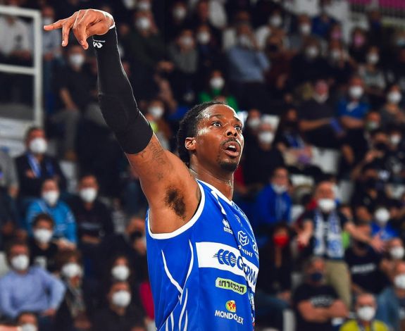 Reptéri kalamajka: „eltérítették” az euroligás kosarast