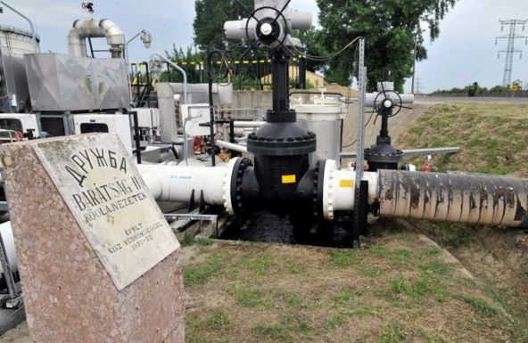 Dagad a kőaolajvezeték ukrán támadása miatti botrány: Szlovákia is lépett