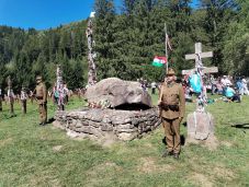 Úzvölgye a történelem csendes tanúja – A határvédők hősiességére emlékeztek a temetőben (VIDEÓ)