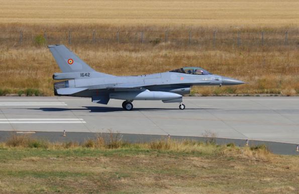Újabb F-16-os vadászgépek érkeztek Romániába
