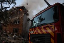 Oroszország több mint 600 rakétával és drónnal csapott le Ukrajnára – Legkevesebb tizenketten meghaltak 