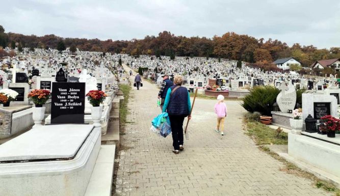 Alig van hely Marosvásárhely temetőiben – érdemes megújítani a sírhelybérleteket