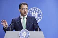 Megnyirbáljak az állami vállalatok vezetőinek a juttatását