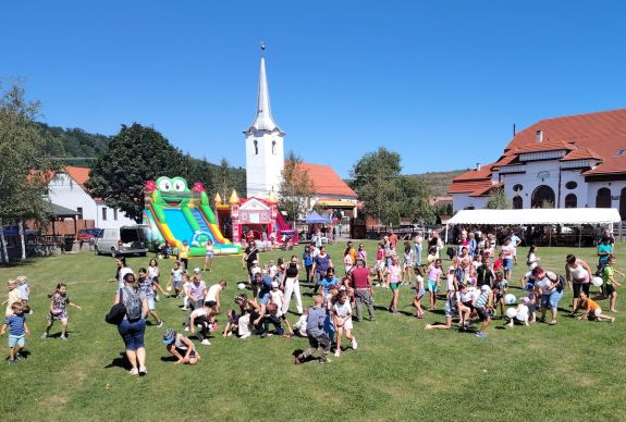 Elmaradt gyereknapot ünnepeltek Parajdon (VIDEÓ)