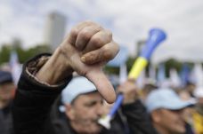 A kormányfővel egyeztetnek a szakszervezetek – „Minden teher a végső fogyasztó vállára kerül”