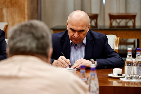 Szakszervezet: a kormány intézkedéscsomagja tovább terheli a tisztességes adófizetőket