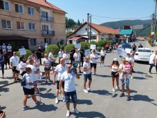 Felelősségre vonást, élhető jövőt és új bányát követeltek Parajdon a tüntetők