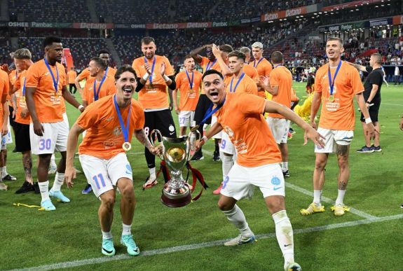 Szuperkupa: hosszabbításban szerzett góllal győzte le a FCSB a Kolozsvári CFR-t