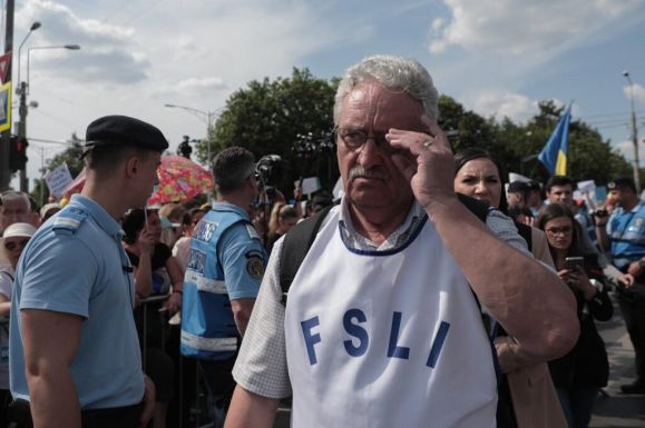 A 22-es csapdája Romániában