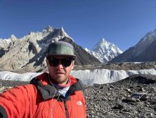 Varga Csaba úton a Föld második legmagasabb hegycsúcsára: a 2-es táborból üzent (VIDEÓ)