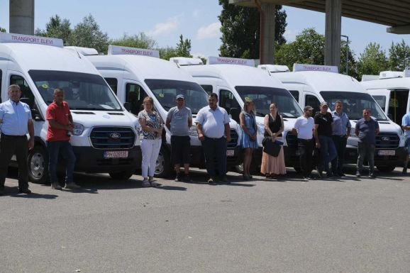 Véget ért a nagy iskolabusz-beszerzés Szatmár megyében