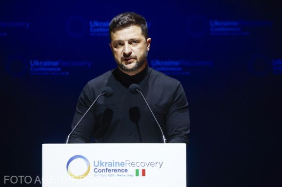 Zelenszkij Rómában: „Pénzre és drónokra van szükségünk”