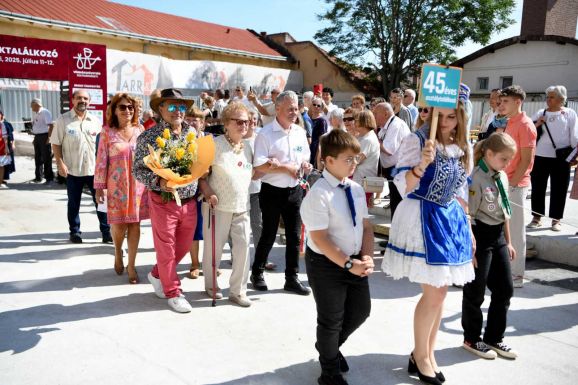 Újra találkoztak a régi cimborák Szatmárnémetiben – Ez már a 33. Véndiáktalálkozó volt