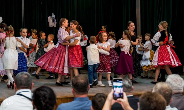 A szilágycsehi Zsibai tábor hozzájárul a néptánc és népdal további felíveléséhez (VIDEÓ)