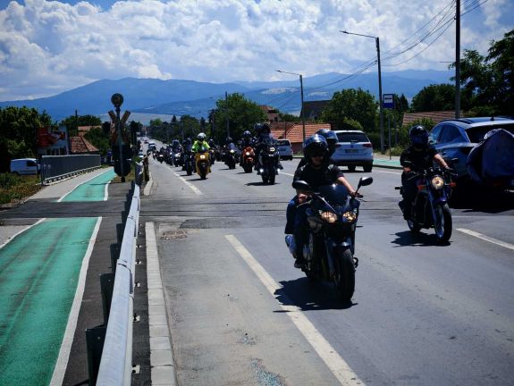 Ezernél is több motorkerékpár Kézdivásárhelyen – Zajlik a Frogstock találkozó