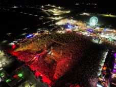 Ceaușescu nevét skandálták fiatalok egy tengerparti fesztiválon (VIDEÓ)