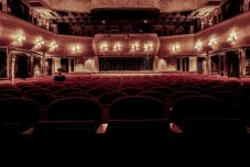 Veszélyben a kulturális közintézmények hétvégi tevékenysége?