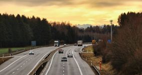 Őrizetbe vették az autópályát lezáró kamionsofőrt