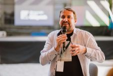 Az apaságról Tóth Eduval: Most végre úgy vagyok szerelmes, hogy nem fognak elhagyni