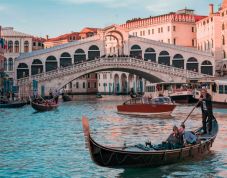 A geopolitikai feszültségek dacára megugrott az utazási kedv Európa-szerte