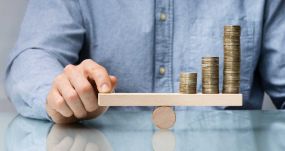 Fitch Ratings: gyorsan emelkedik a tíz legfejlettebb gazdaság államadóssága