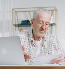 Kis újraszámolás: ezreket fizethetnek a nyugdíjasok a magánarchívumoknak