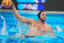 Nem bírták az utolsó perceket a magyar pólósok, ezüstéremmel zárták a vébét