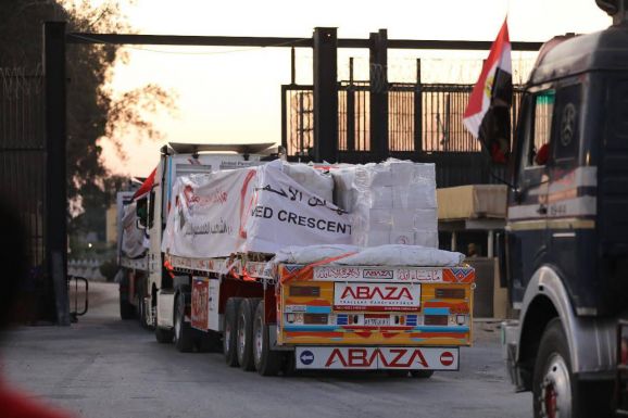 Segélykonvoj érkezett Gázába, hónapok óta először
