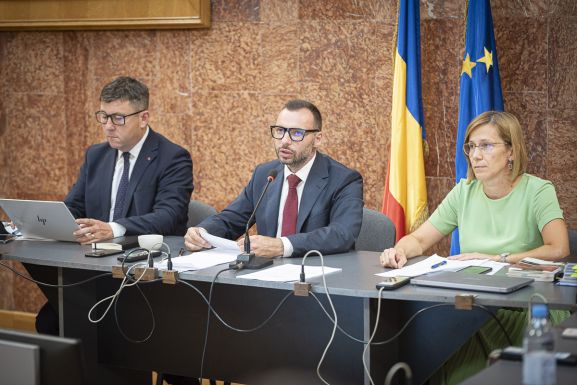 Felújítás: megtartották az utoló tanácsülést a csíkszeredai megyeházán