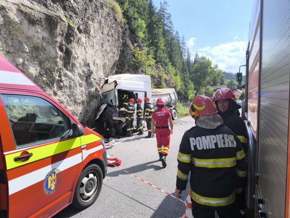 Teherautók ütköztek a Maros megyei Nyágra térségében