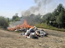 Tűzveszélyes hulladék a szemétben – Kis híján leégett a Tega köztisztasági vállalat teherautója
