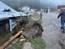 Nicuşor Dan: meg kell erősíteni a természeti katasztrófák elleni védelmi infrastruktúrát