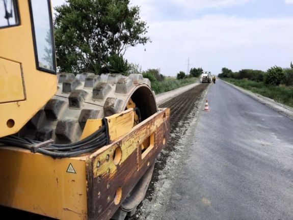 Háromszék új „gerincútja”: aláírták a szerződést kilenc település összekötésére