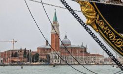 Szép pénzt hoz Velencének a turisták megsarcolása