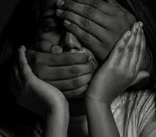 Emberkereskedelem elleni világnap: idén eddig 326 áldozatot regisztráltak – 42 százalékuk kiskorú