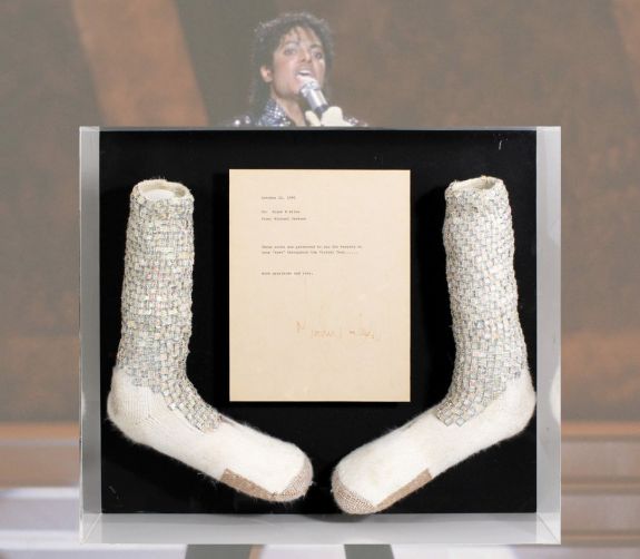 Több ezer euróért kelt el Michael Jackson „legendás” zoknija