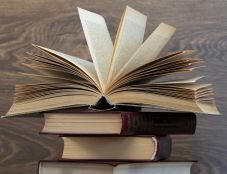 Könyvek áfaemelése: értelme nincs, de az ágazatnak nagy károkat okoz 