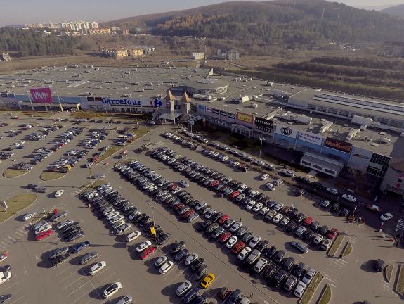 Riasztás Kolozsváron – Percek alatt kiürítették a VIVO-t (VIDEÓ)