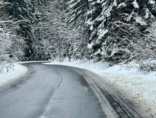 Szombaton kezdődik a téli útkarbantartási időszak Hargita megyében