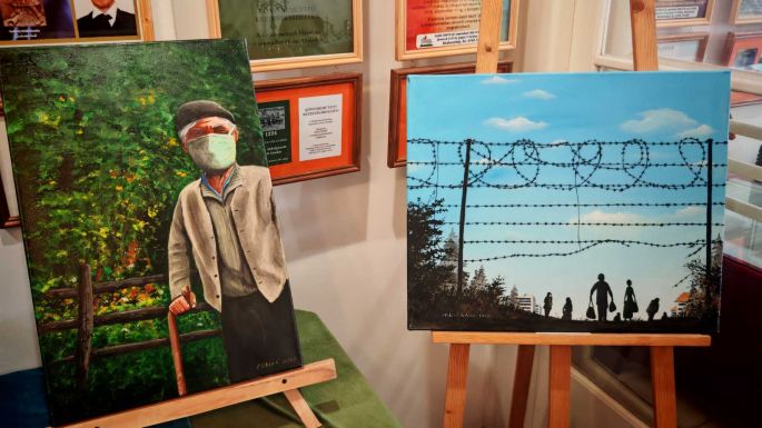 Szép új világ – Megnyílt Miklós István (Indián) új kiállítása Kézdivásárhelyen