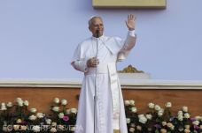 Nélkülözőkkel ebédelt a pápa a szegények világnapján