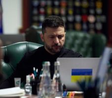 Ukrán politikus: Az Egyesült Államok hónapok óta tervezi Zelenszkij leváltását