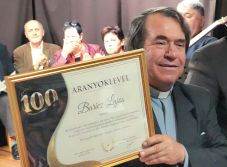 Századik verseskötetét mutatta be Baricz Lajos római katolikus pap Marosszentgyörgyön