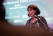 Közös emlékezet, közös felelősség – Gergelyné Tőkés Erzsébet Nemzeti Emlék-őr-díjat kapott