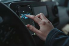 Áremelést követelnek a nagyváradi Bolt-sofőrök