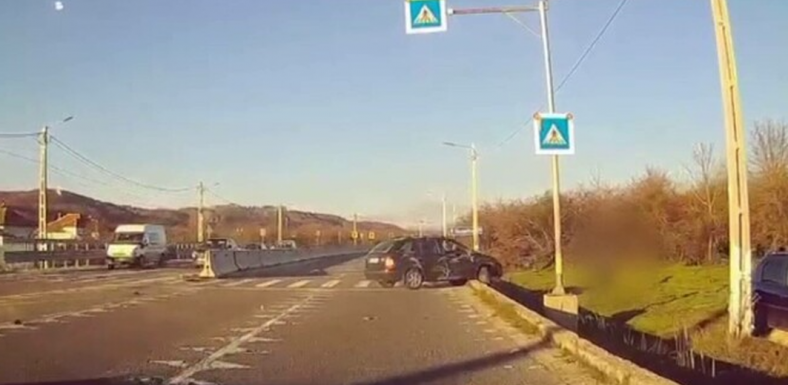 Tragédia az átjárón: teherautó gázolt el egy 32 éves nőt (VIDEÓ)