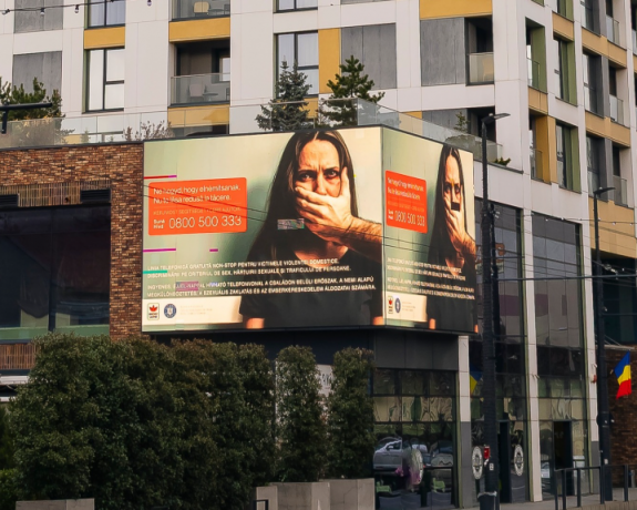 Ingyenes segélyvonal éjjel-nappal: támogatás a bántalmazottaknak