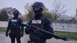 Tizenhét házkutatás: Hamis okiratokkal szereztek román állampolgárságot az oroszok