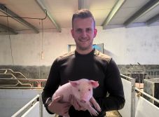 Minőség és megbízhatóság: sajnálatos tűzeset után építette újra sértésfarmját László Emil