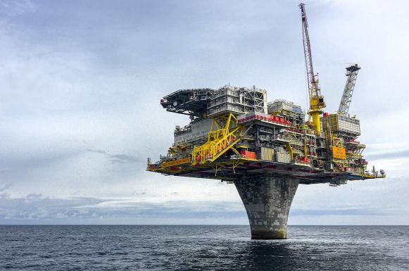 Kizárná a kormány az oroszokat a nyíltvízi gázkitermelésből 